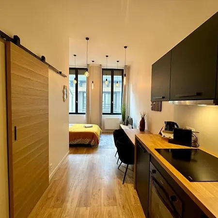 Suite Bergame Lyon Exterior photo